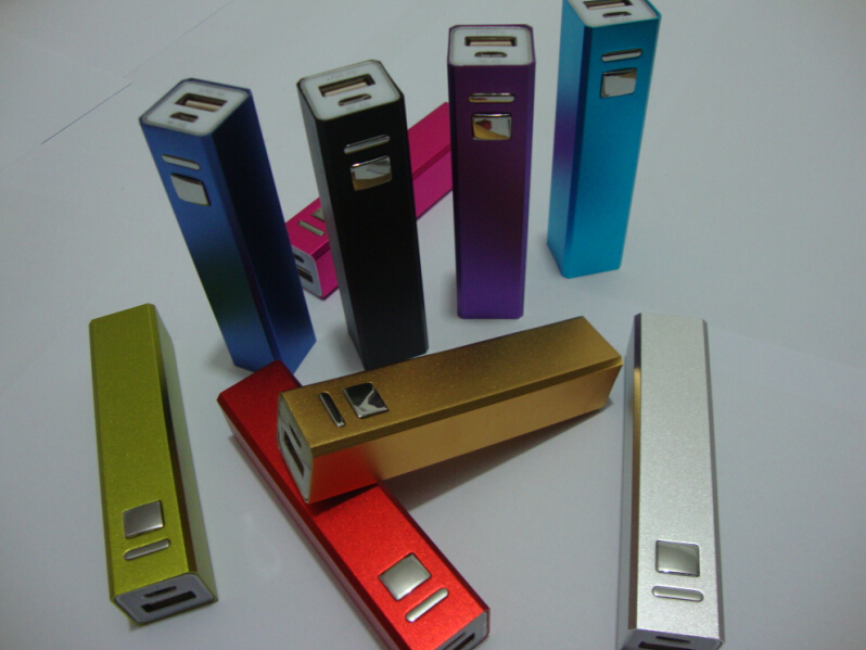 3 3/4" X 15/16" X 7/8" 2200mA Power Bank