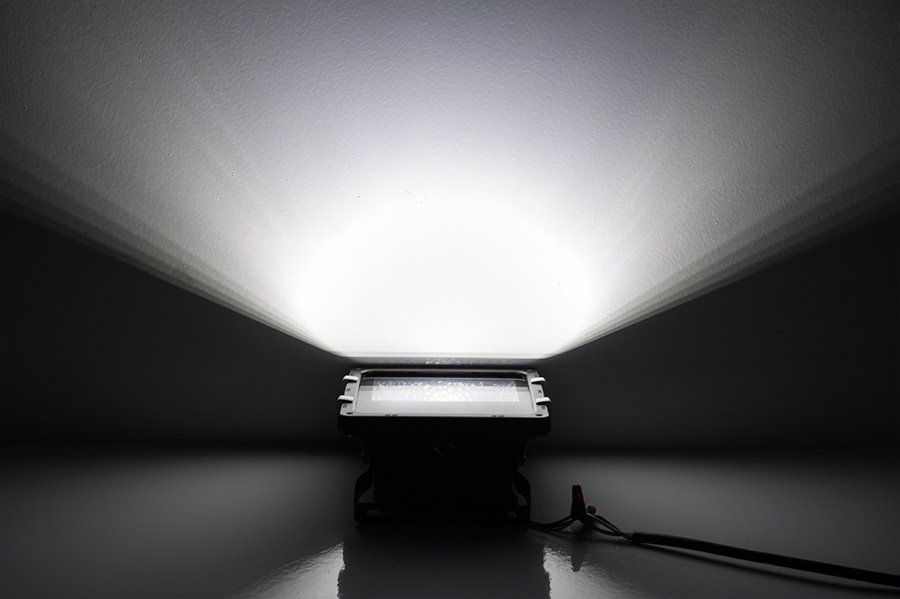 SM Floodlight FL 100W IG Die-cast aluminum housing + tempered glass