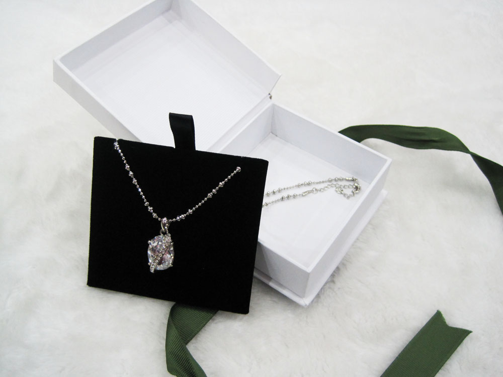 Custom Pendant Necklace Box