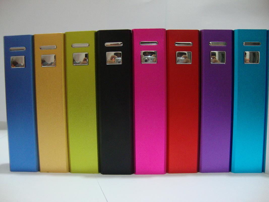 3 3/4" X 15/16" X 7/8" 2000mA Power Bank