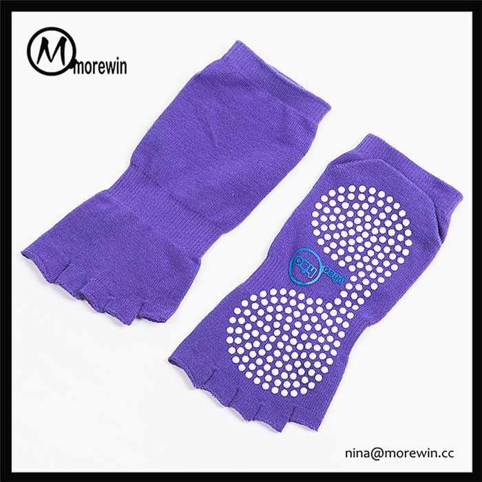 Morewin Hot Selling Women Half Toe Yoga Pilates Socks Anti Slip