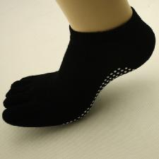 Yhao custom polyester anti slip 5 toe yoga socks wholesale, custom printed logo Yhao custom polyester anti slip 5 toe yoga socks wholesale, custom printed logo